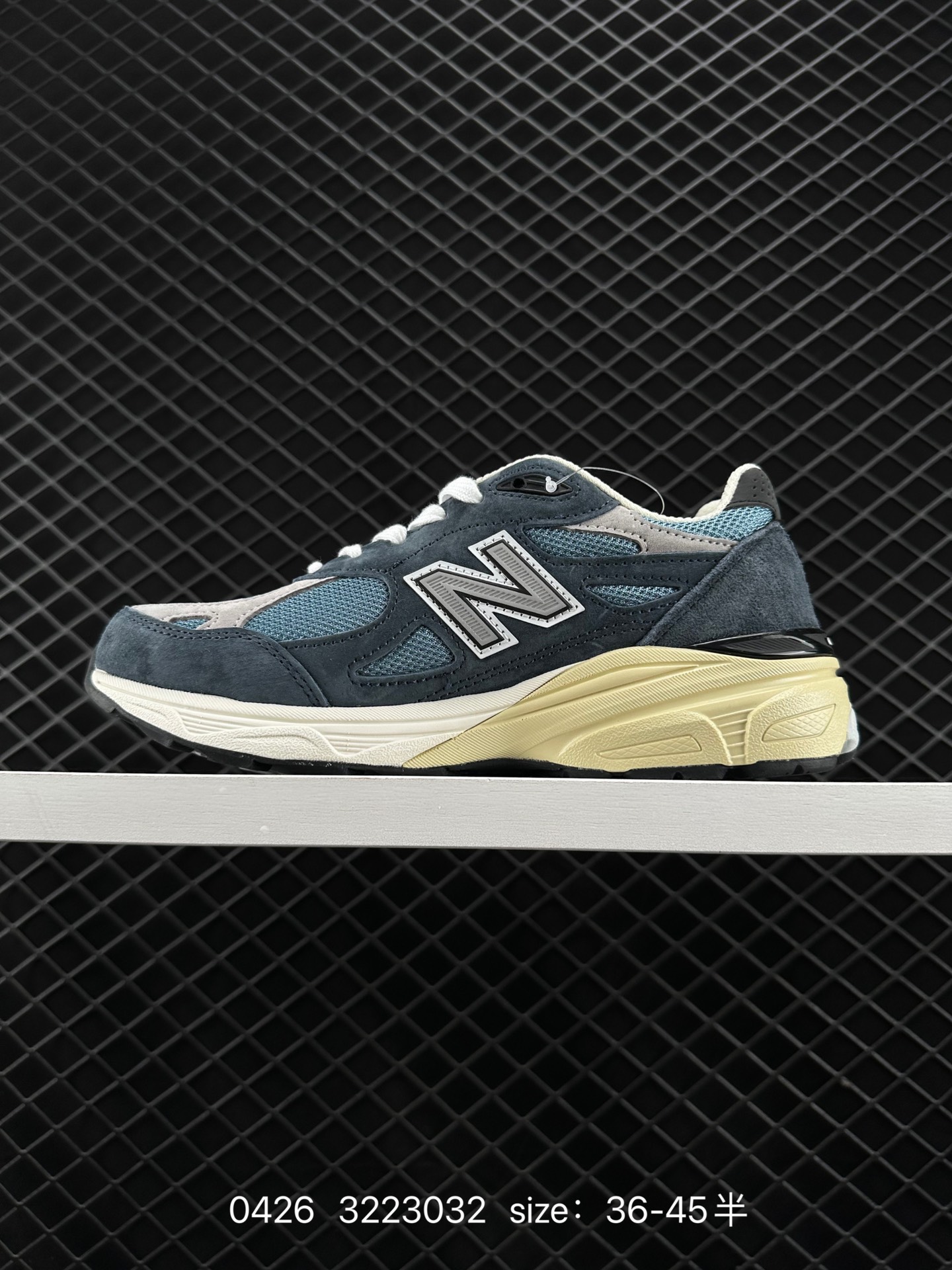 New Balance NB990 V3